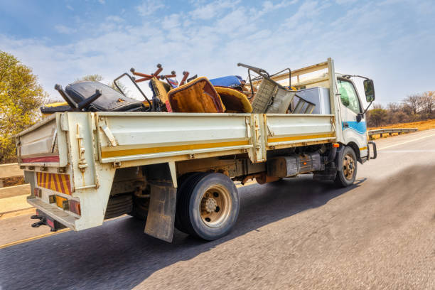 Best Professional Junk Removal  in Plainedge, NY
